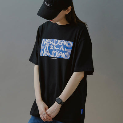 NewJeans X Hiroshi Fujiwara COLLER T-Shirt Ver.3 (BLACK)