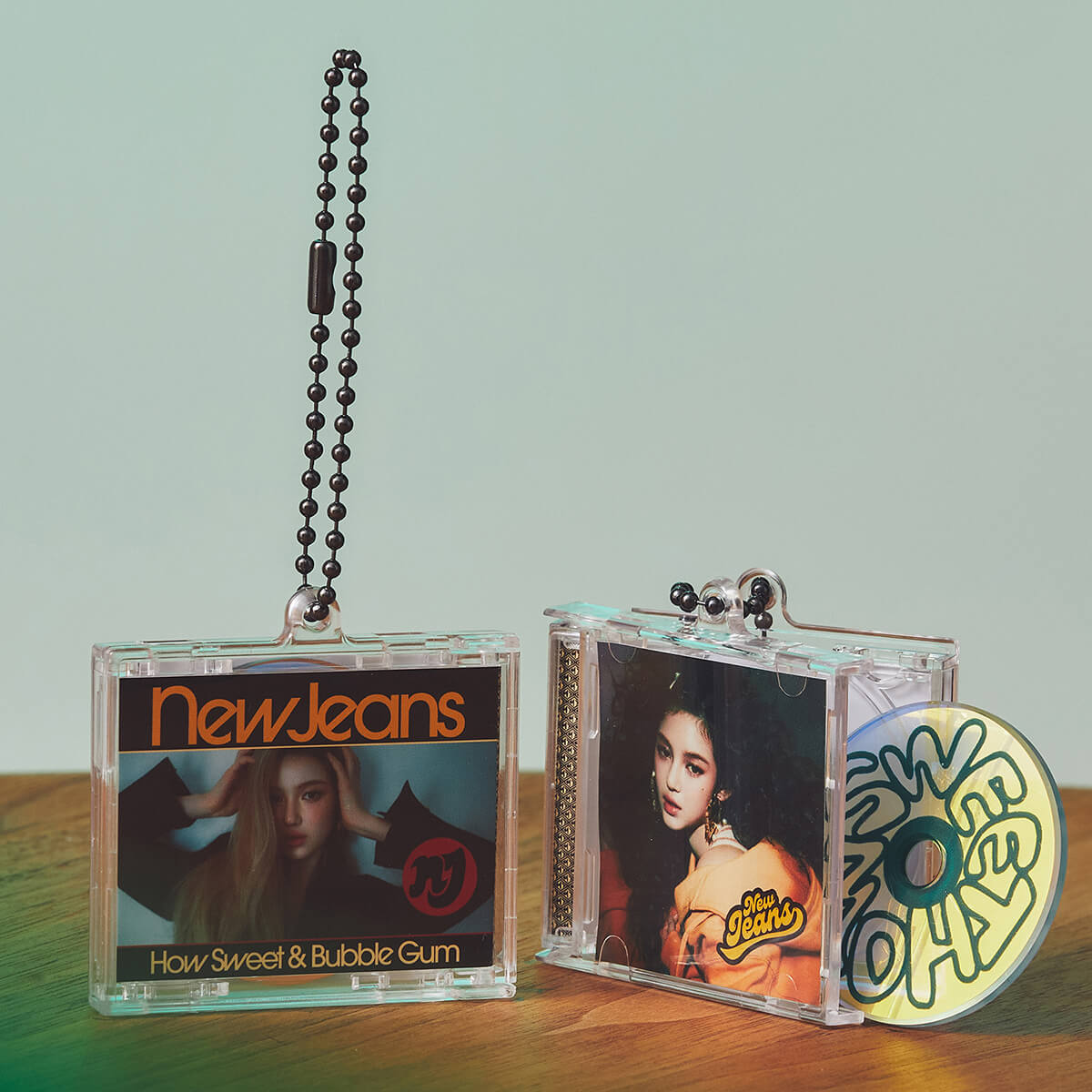 NewJeans How Sweet CD Case Keyring (DANIELLE)