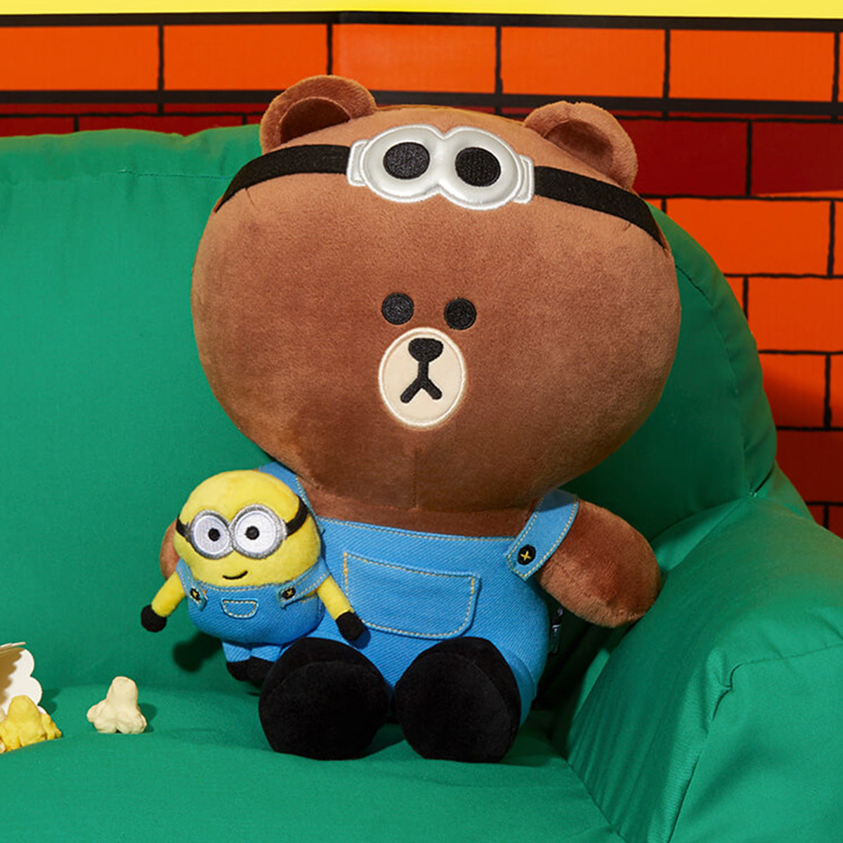 LINE FRIENDS with MINIONS Reversible Cushion